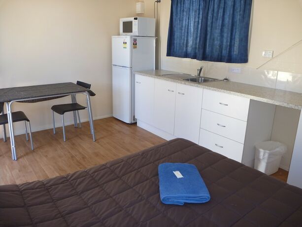 Imagen de la habitación del Hotel Harbour Lights Tourist Park. Foto 5