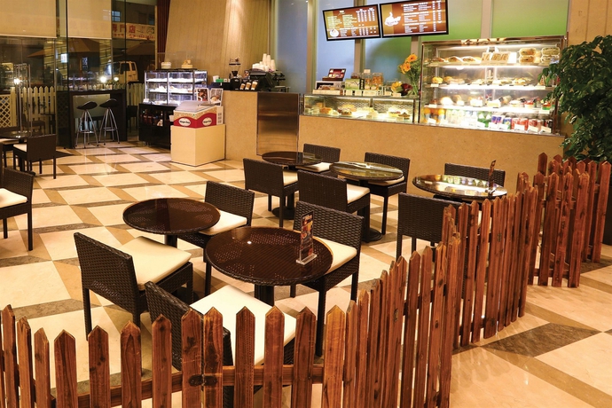 Imagen del bar/restaurante del Hotel Harbour Plaza 8 Degrees. Foto 2