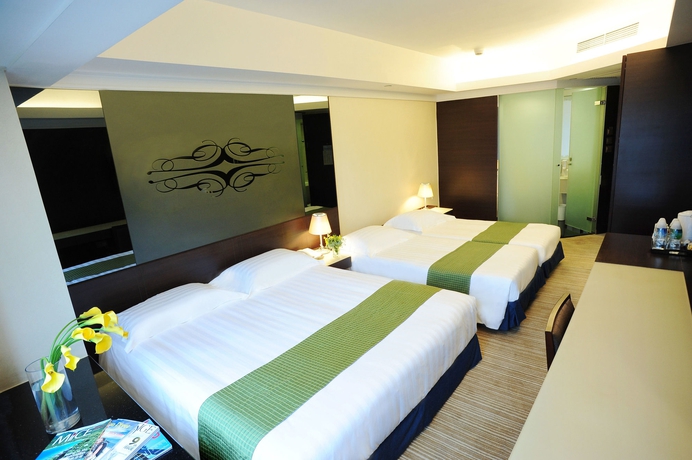 Imagen de la habitación del Hotel Harbour Plaza 8 Degrees. Foto 7