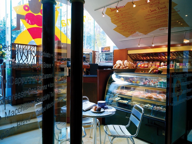 Imagen del bar/restaurante del Hotel Harbour Plaza North Point. Foto 3