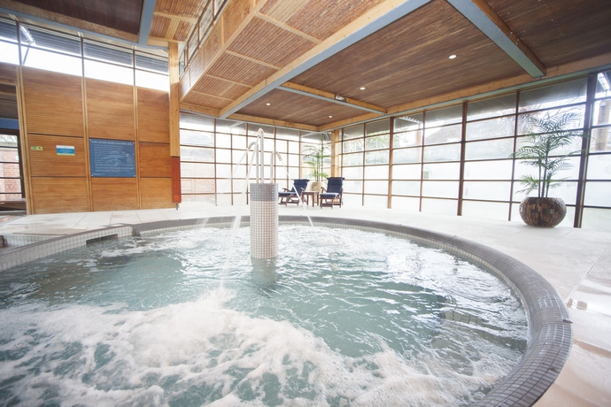 Imagen de la piscina del Hotel Harbour Richmond. Foto 15