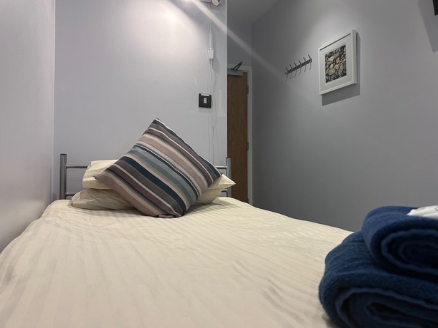 Imagen de la habitación del Hotel Harbour Stays - The Marine Centre. Foto 8