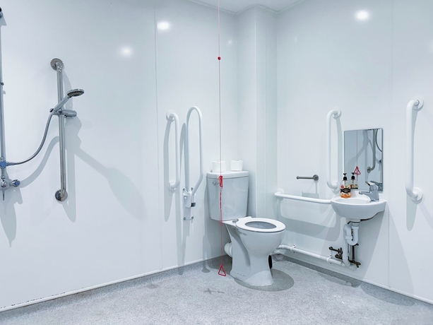 Imagen de la habitación del Hotel Harbour Stays - The Marine Centre. Foto 16