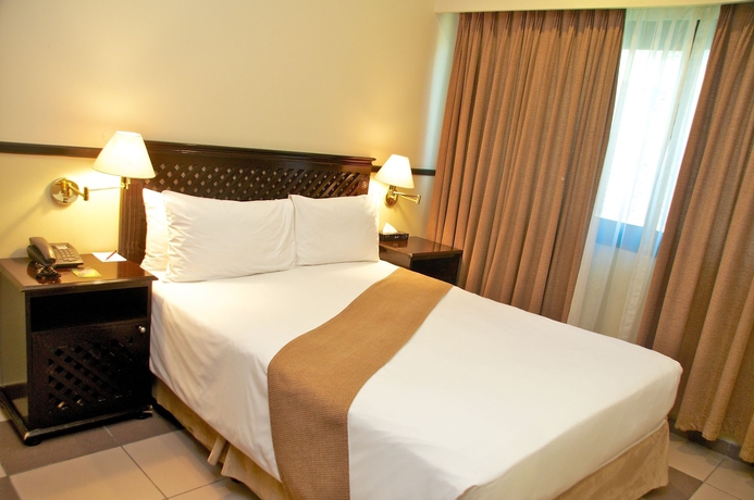 Imagen de la habitación del Hotel Harbour View Suites. Foto 4