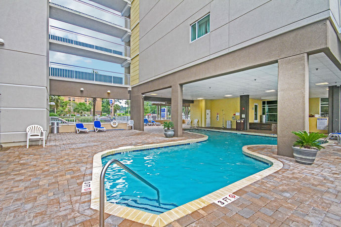 Imagen de los exteriores del Hotel Harbourgate Marina Club. Foto 7