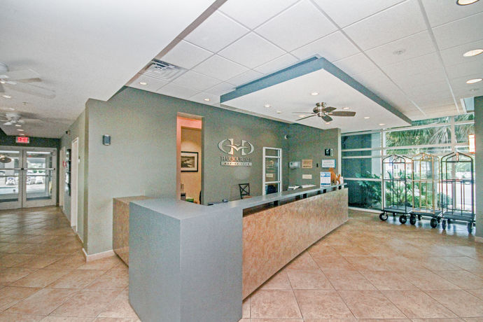 Imagen general del Hotel Harbourgate Marina Club. Foto 4