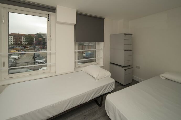 Imagen general del Hotel Harbourside Hostel Bristol. Foto 9
