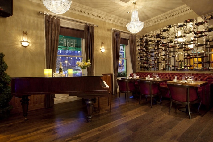 Imagen general del Hotel Harcourt. Foto 8