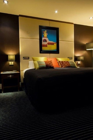 Imagen de la habitación del Hotel Hard Days Night. Foto 7
