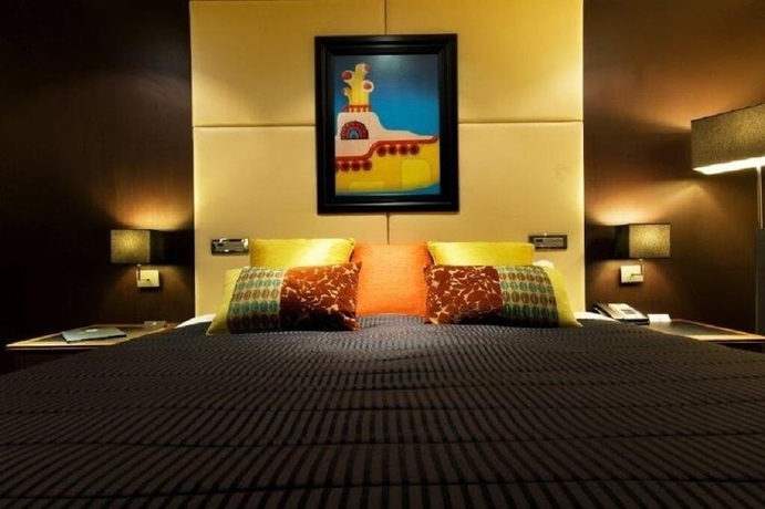 Imagen de la habitación del Hotel Hard Days Night. Foto 10