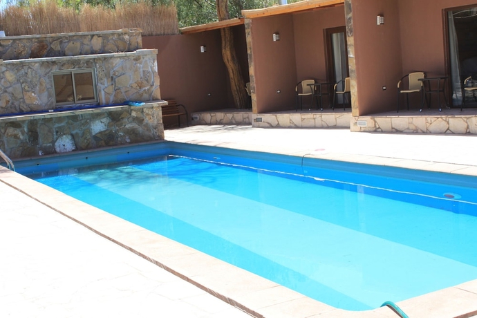 Imagen de la piscina del Hotel Hard Road Atacama. Foto 16