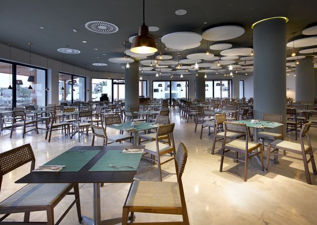 Imagen del bar/restaurante del Hotel Hard Rock Ibiza. Foto 3