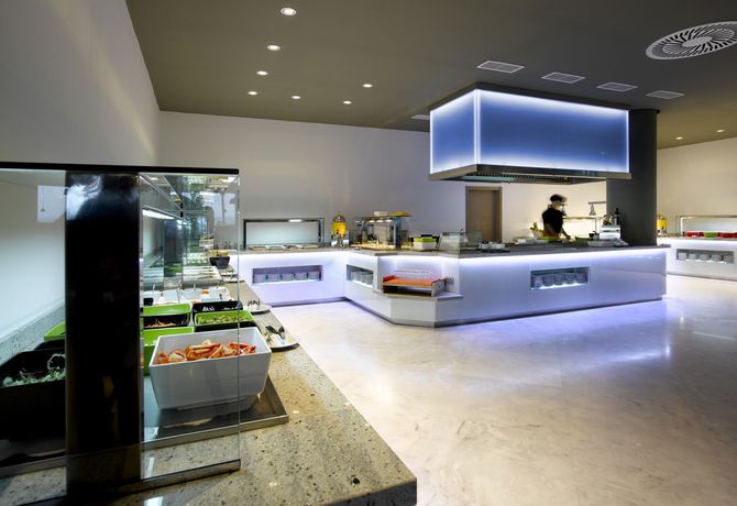 Imagen del bar/restaurante del Hotel Hard Rock Ibiza. Foto 4