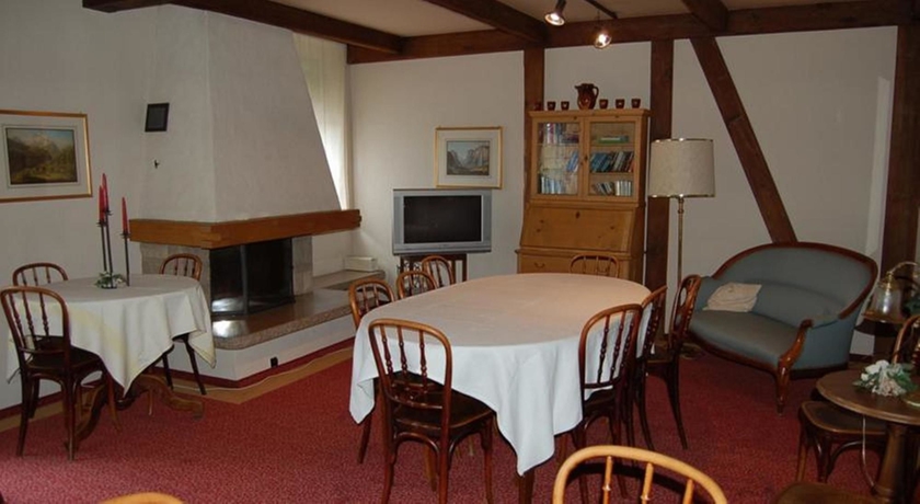 Imagen del bar/restaurante del Hotel Harder Minerva. Foto 4