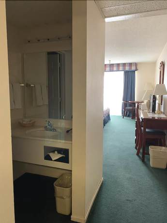 Imagen de la habitación del Hotel Hardman House Inn and Suites. Foto 8
