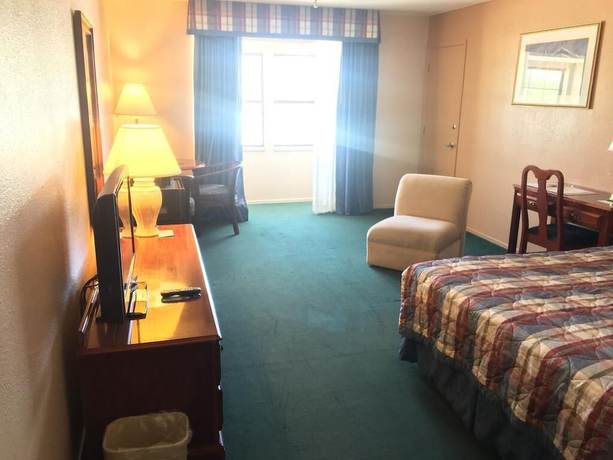 Imagen de la habitación del Hotel Hardman House Inn and Suites. Foto 17