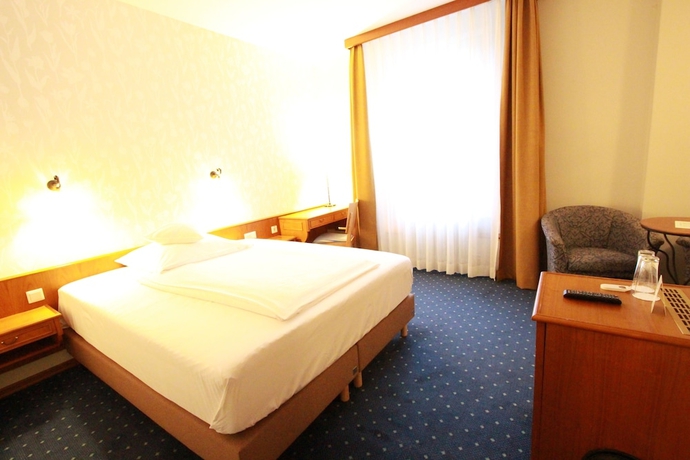 Imagen de la habitación del Hotel Hardtwald. Foto 14