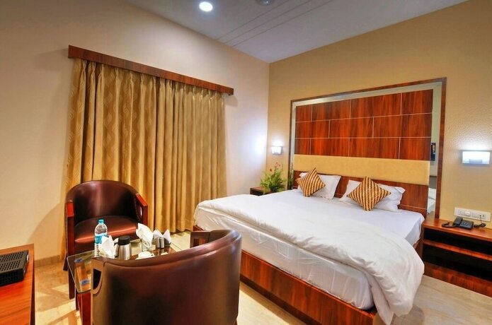 Imagen general del Hotel Hare Krishna, Navsari. Foto 8