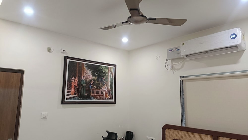Imagen de la habitación del Hotel Hare Krishna Stays. Foto 13