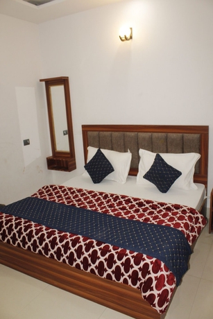 Imagen de la habitación del Hotel Hare Krishna Vrindavan. Foto 2