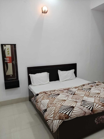Imagen de la habitación del Hotel Hare Krishna Vrindavan. Foto 14
