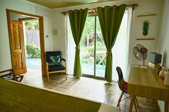 Imagen de la habitación del Hotel Hare Nua. Foto 18