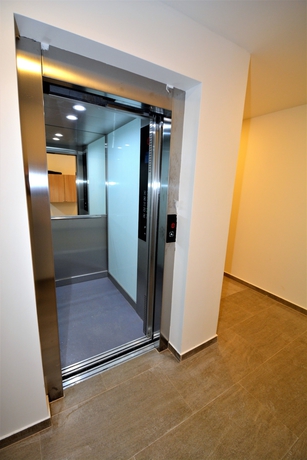 Imagen de los interiores del Hotel Harfa. Foto 19