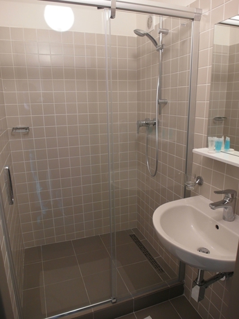 Imagen de la habitación del Hotel Harfa. Foto 8