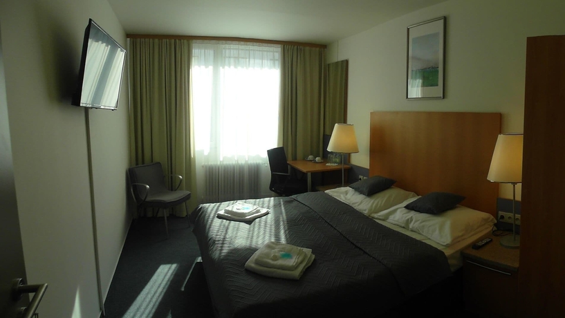 Imagen de la habitación del Hotel Harfa. Foto 9
