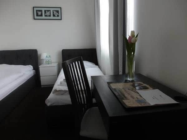 Imagen de la habitación del Hotel Harfa. Foto 10