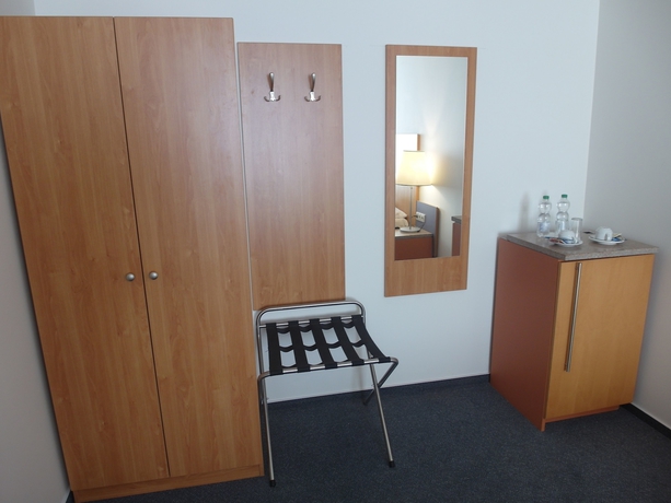 Imagen de la habitación del Hotel Harfa. Foto 11
