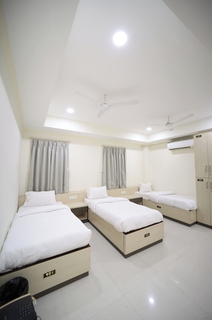 Imagen de la habitación del Hotel Hari Haran Prestige. Foto 3