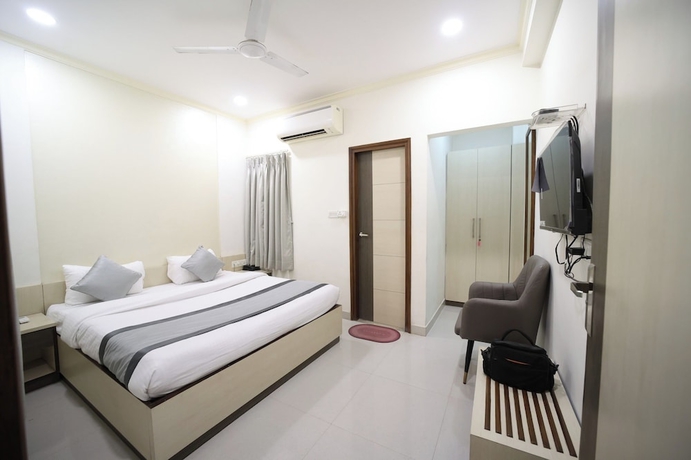 Imagen de la habitación del Hotel Hari Haran Prestige. Foto 13