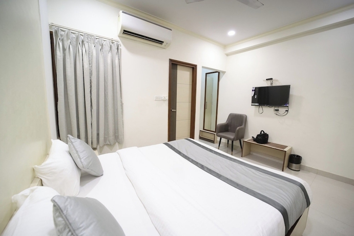 Imagen de la habitación del Hotel Hari Haran Prestige. Foto 14