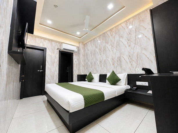 Imagen de la habitación del Hotel Hari Palace, Rajkot. Foto 8