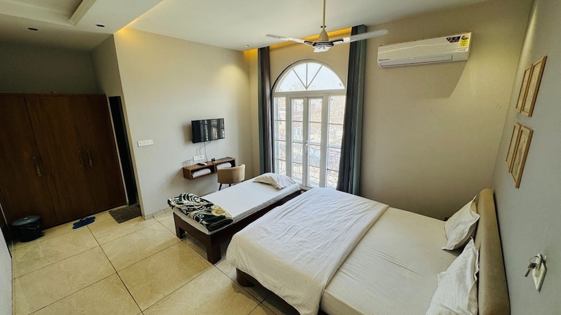 Imagen de la habitación del Hotel Hari leela fort view palace. Foto 11