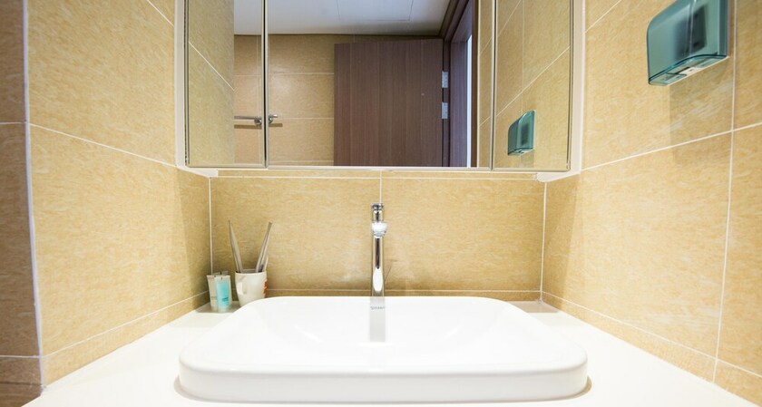 Imagen de la habitación del Hotel Harim Vinhomes Metropolis. Foto 30