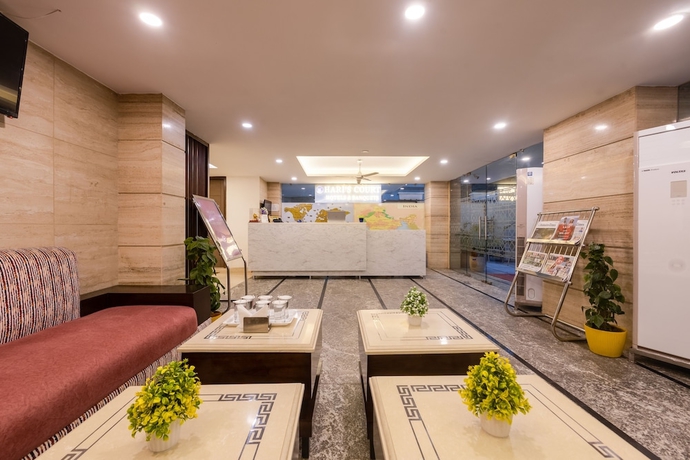 Imagen de los interiores del Hotel Haris Courts and Banquets DLF Phase3. Foto 13