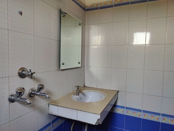 Imagen de la habitación del Hotel Harish Guest House -Railway Station Road. Foto 19