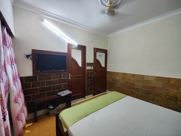 Imagen general del Hotel Harish Guest House -Railway Station Road. Foto 12