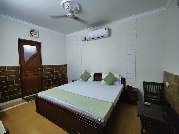 Imagen general del Hotel Harish Guest House -Railway Station Road. Foto 17