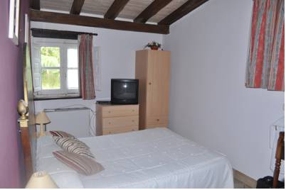 Imagen de la habitación del Hotel Haritz-Ondo. Foto 4