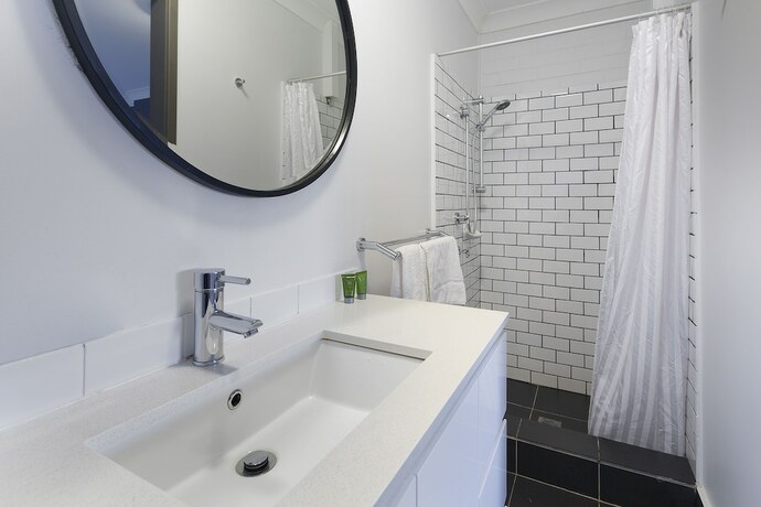 Imagen de la habitación del Hotel Harkham Lodge. Foto 17