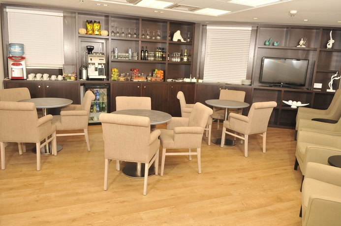 Imagen de los interiores del Hotel Harlington Ashkelon. Foto 13
