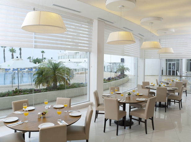 Imagen del bar/restaurante del Hotel Harlington Ashkelon. Foto 2