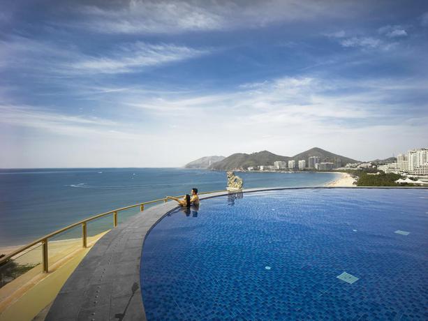 Imagen de la piscina del Hotel Harman Resort Sanya. Foto 17