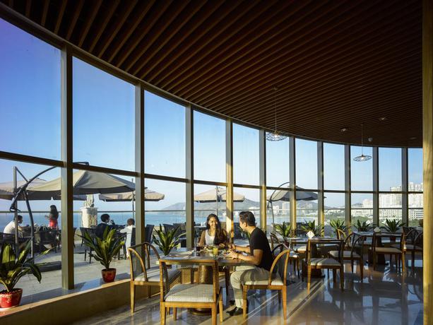 Imagen del bar/restaurante del Hotel Harman Resort Sanya. Foto 7