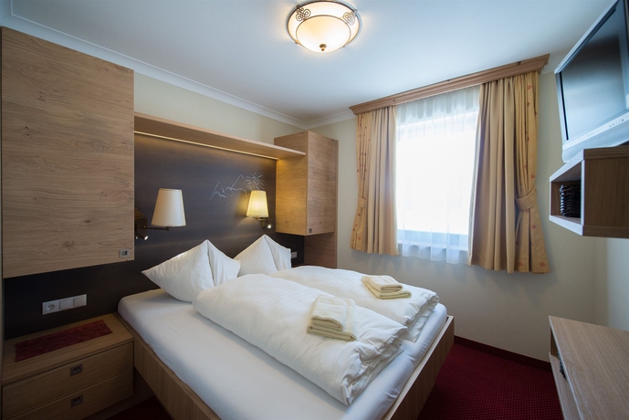 Imagen de la habitación del Hotel Harmls. Foto 12