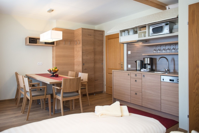 Imagen de la habitación del Hotel Harmls. Foto 13