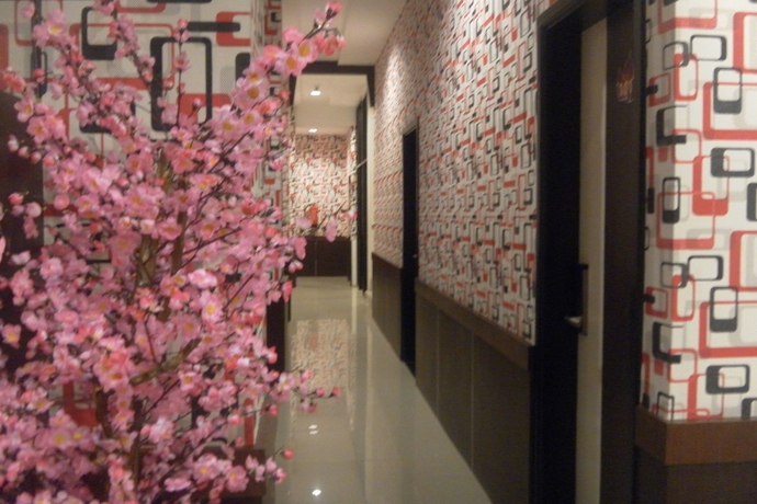 Imagen de los interiores del Hotel Harmoni Inn Pelabuhan Makassar. Foto 7